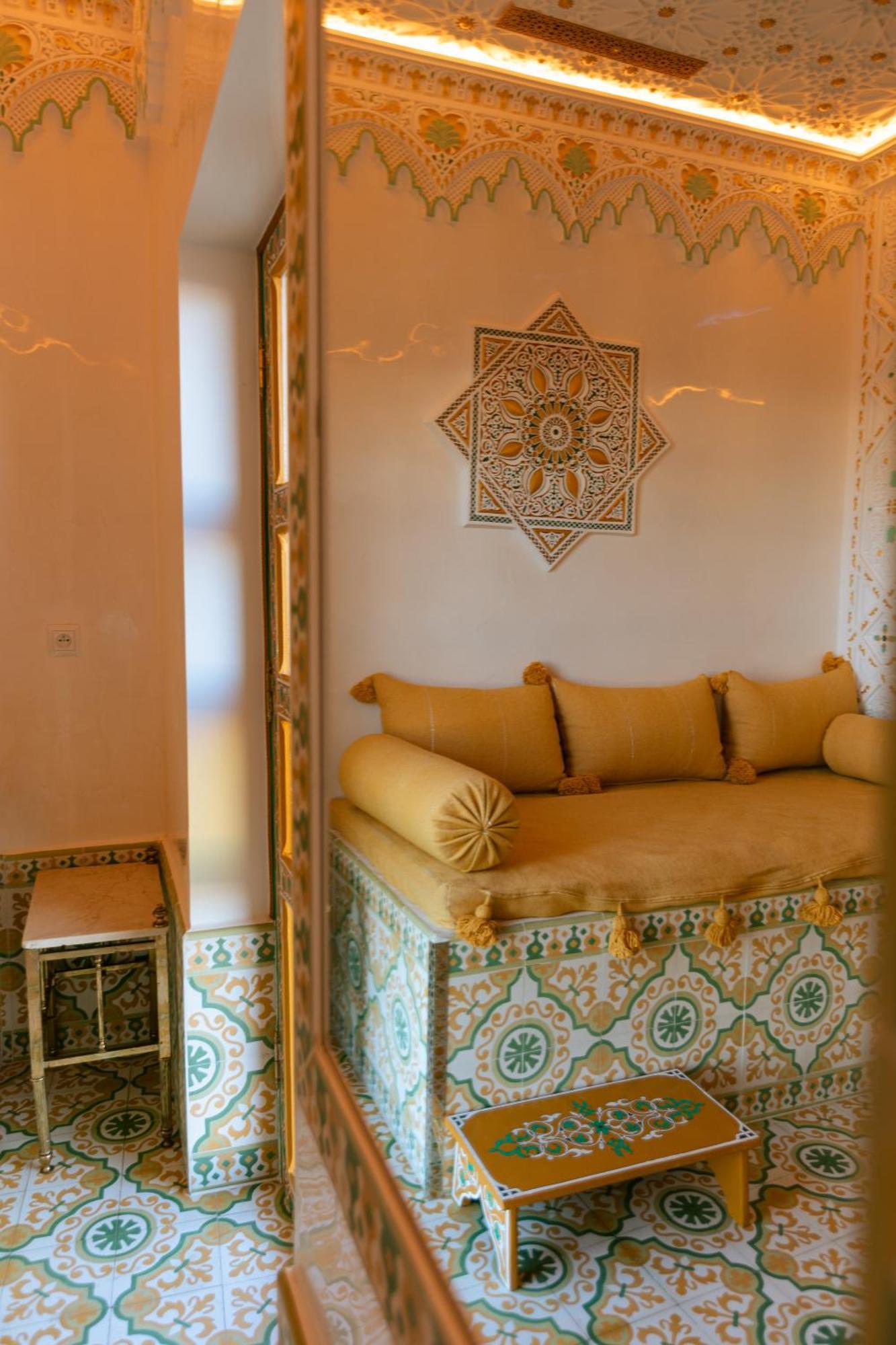 Colorful Traditional Riad W/Views Of Spain Tanger Buitenkant foto