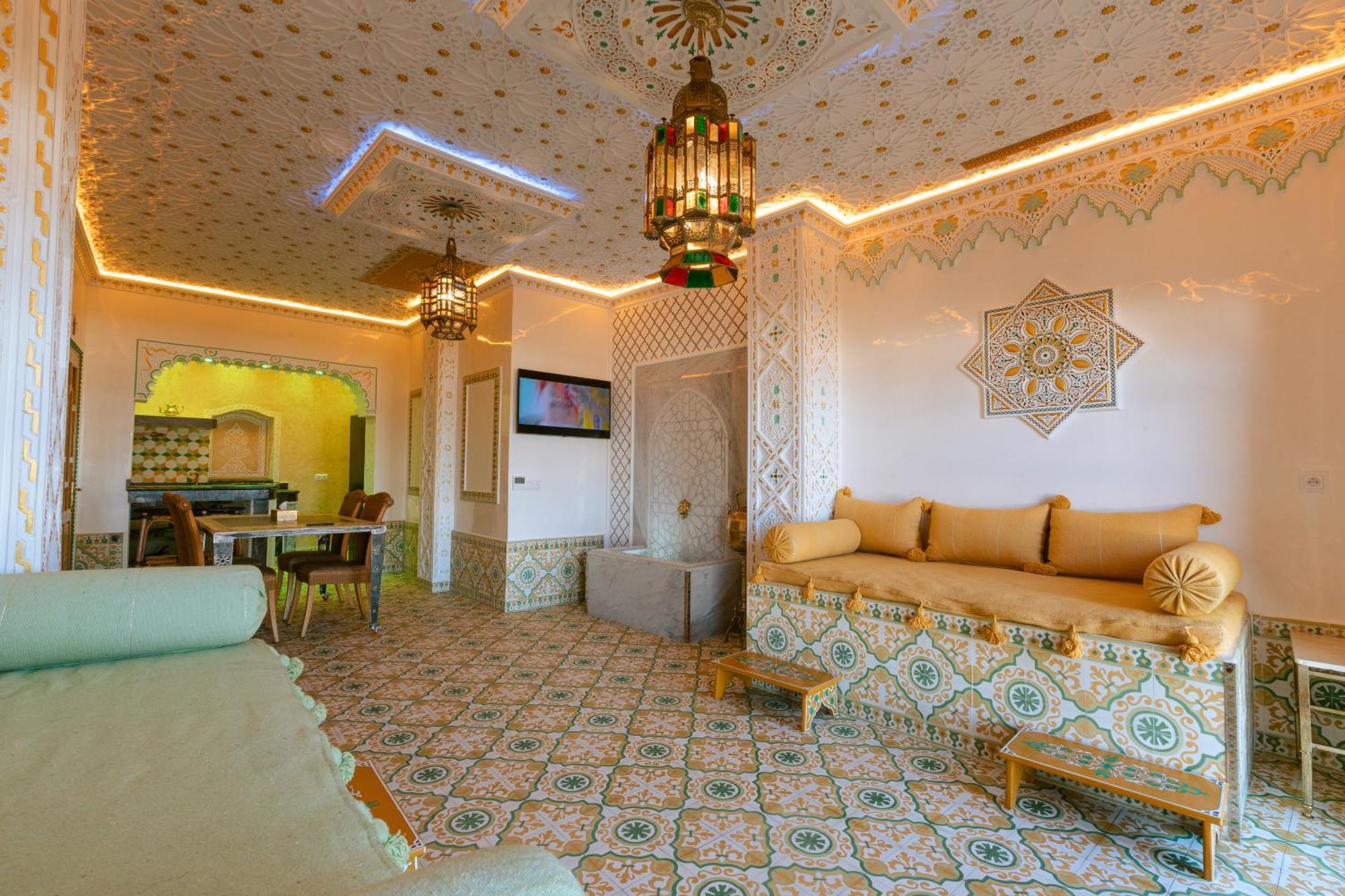 Colorful Traditional Riad W/Views Of Spain Tanger Buitenkant foto