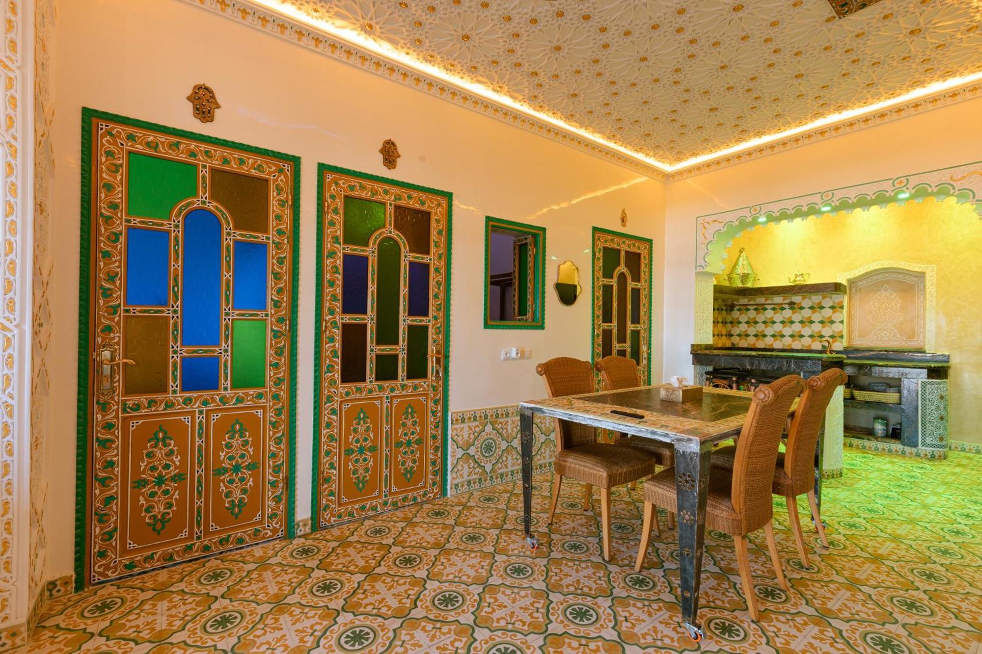 Colorful Traditional Riad W/Views Of Spain Tanger Buitenkant foto
