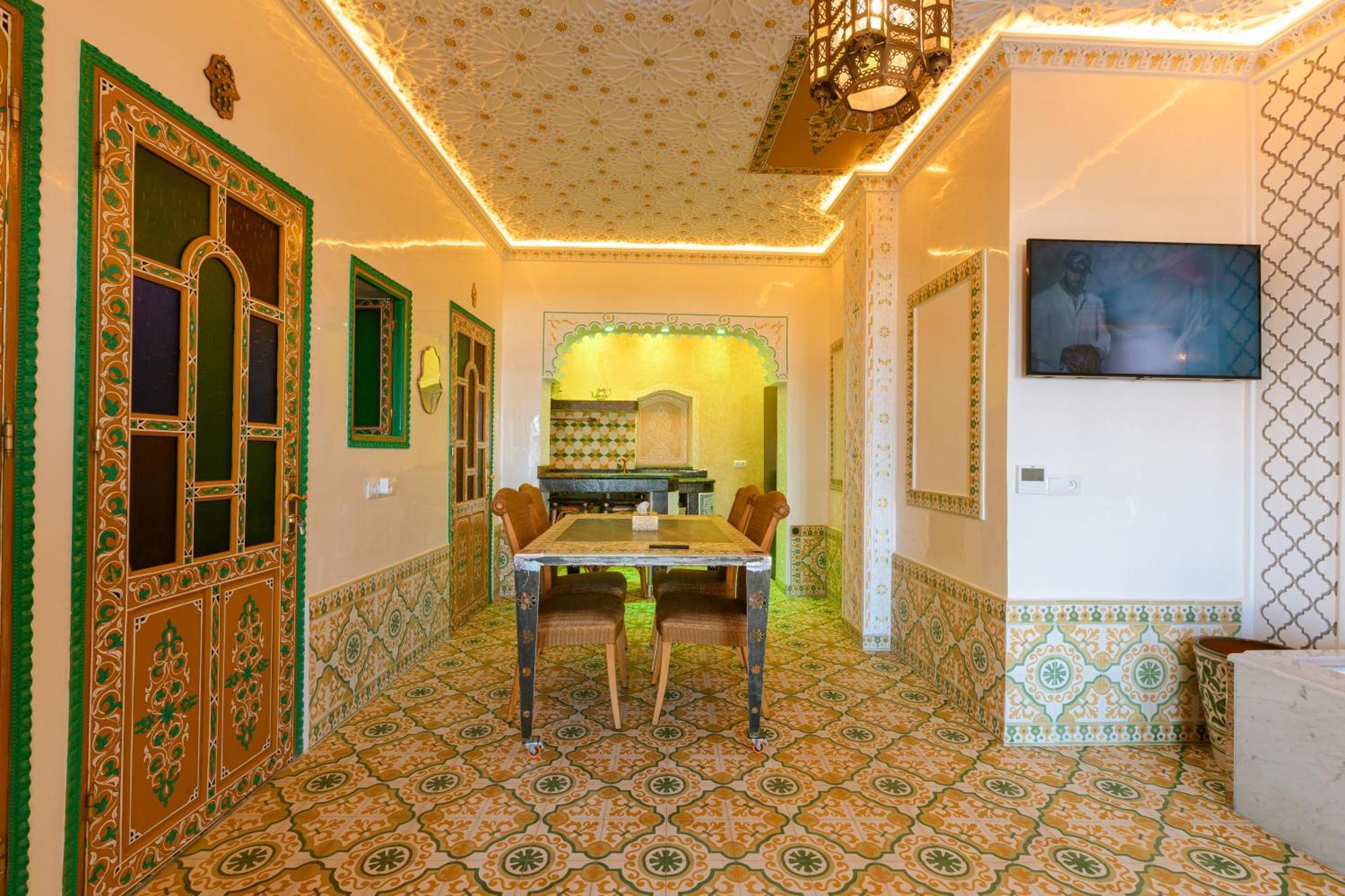 Colorful Traditional Riad W/Views Of Spain Tanger Buitenkant foto