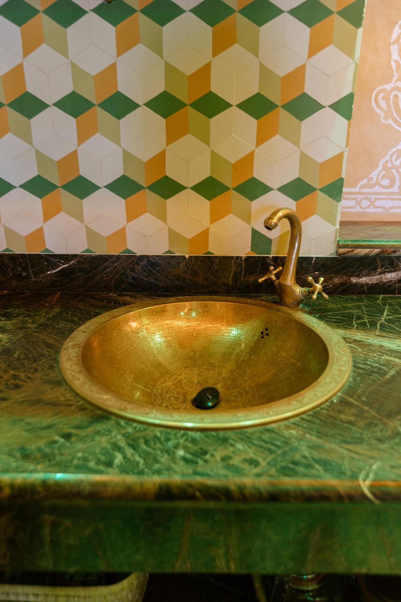 Colorful Traditional Riad W/Views Of Spain Tanger Buitenkant foto